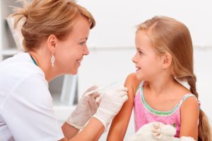 Вакцинация в школе или детском саду